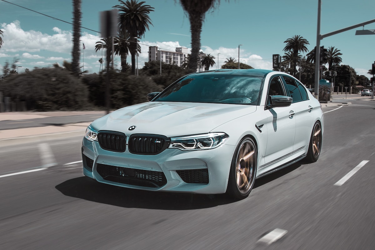BMW 5 Series в приложении